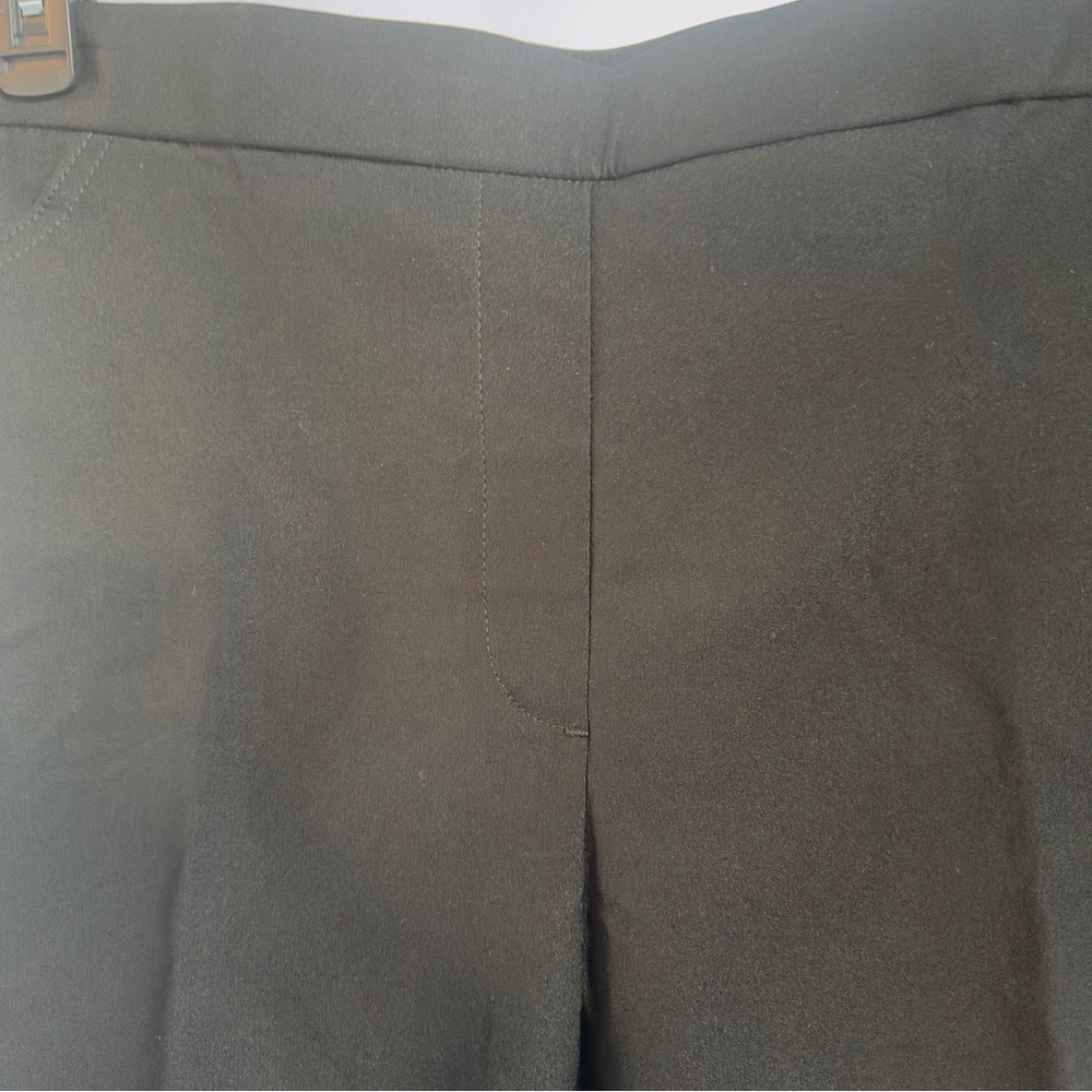 NWT Alfred Dunner Classics 2020 Black Allure Capri SZ 16 Pull On Pants Super - Picture 2 of 16